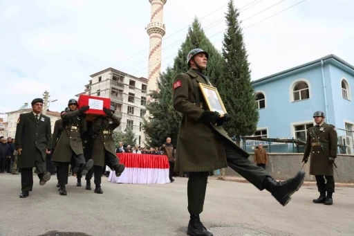 95 yaşındaki Kore gazisi düzenlenen törenle son yolculuğuna uğurlandı
