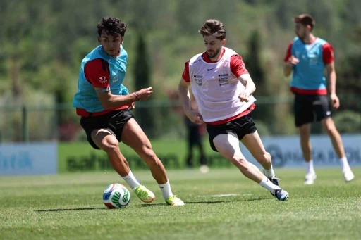 A Milli Futbol Takımı, Kuzey Makedonya hazırlıklarını s&uuml;rd&uuml;r&uuml;yor
