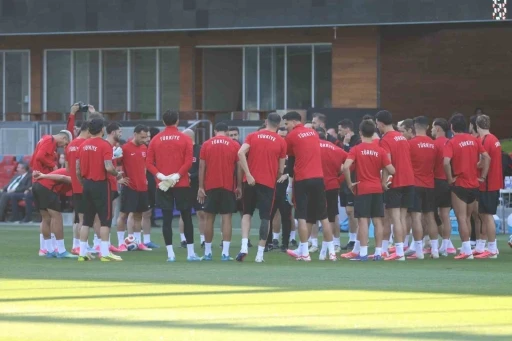 A Milli Futbol Takımı, Paraguay ma&ccedil;ı hazırlıklarını tamamladı
