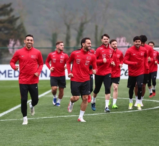 A Milli Takım, Romanya ma&ccedil;ı hazırlıklarını s&uuml;rd&uuml;rd&uuml;
