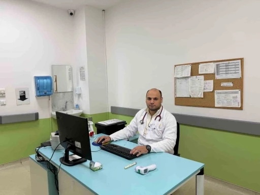 Acil serviste hayat kurtarıyor, dağlarda pedal &ccedil;eviriyor
