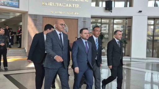 Adalet Bakanı G&uuml;rlek Bakırk&ouml;y Adalet Sarayı&rsquo;nı ziyaret etti
