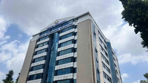 Adana B&uuml;y&uuml;kşehir Belediyesinin 485.9 milyon liralık borcuna vatandaşlardan tepki
