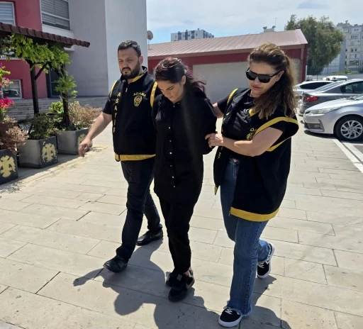 Adana’da 1,5 milyonluk altın çalan kadın, &quot;Ben yapmadım&quot; dedi

