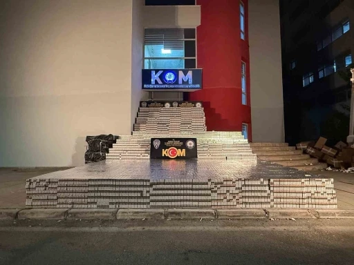 Adana’da 105 bin paket kaçak sigara ele geçirildi
