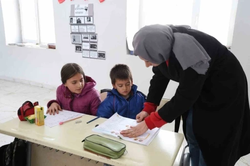 Adana&rsquo;da 1600 rakımda eksi 20 derecede zorlu eğitim
