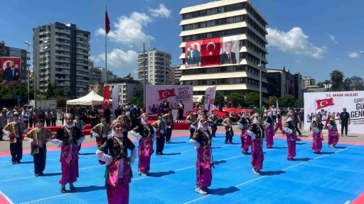 Adana&rsquo;da 19 Mayıs Gen&ccedil;lik ve Spor Bayramı kutlandı
