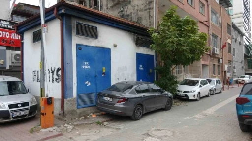 Adana&rsquo;da 19 yaşındaki gen&ccedil; sokak ortasında &ouml;ld&uuml;r&uuml;ld&uuml;
