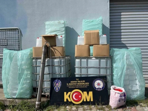 Adana&rsquo;da 2 ton ka&ccedil;ak etil alkol ele ge&ccedil;irildi
