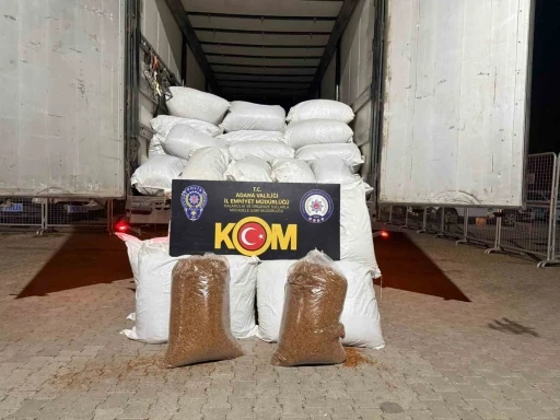 Adana&rsquo;da 3 ton ka&ccedil;ak t&uuml;t&uuml;n ele ge&ccedil;irildi
