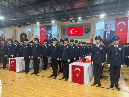 Adana’da 323 polis adayı yemin ederek mezun oldu
