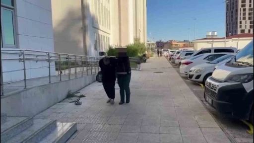 Adana&rsquo;da hapis cezasıyla aranan 25 h&uuml;k&uuml;ml&uuml; yakalandı
