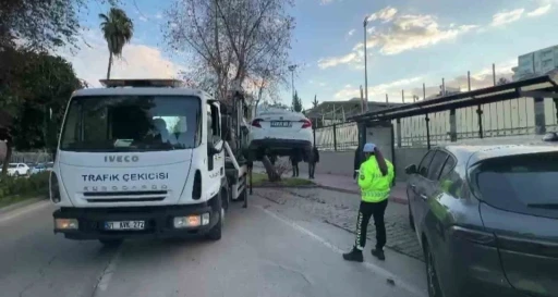 Adana&rsquo;da hatalı park yapanlara toplam 233 bin TL ceza kesildi
