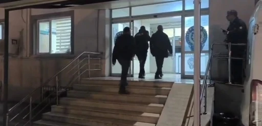 Adana&rsquo;da kesinleşmiş hapis cezasıyla aranan 3 h&uuml;k&uuml;ml&uuml; yakalandı
