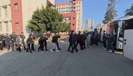 Adana merkezli 22 ilde "yasa dışı bahis" ve "su&ccedil; gelirlerinin aklanması" operasyonu: 86 tutuklama
