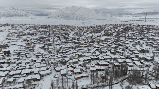 Adana&rsquo;nın Tufanbeyli il&ccedil;esinde beyaz masal
