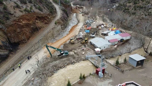 Adana&rsquo;yı Kayseri ve Sivas&rsquo;a bağlayan g&uuml;zergahta ulaşım kontroll&uuml; sağlanıyor
