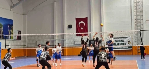 Adilcevaz&rsquo;da kurumlar arası turnuvanın şampiyonu jandarma oldu
