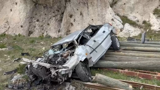 Adilcevaz&rsquo;da otomobil u&ccedil;uruma u&ccedil;tu: 1 &ouml;l&uuml;
