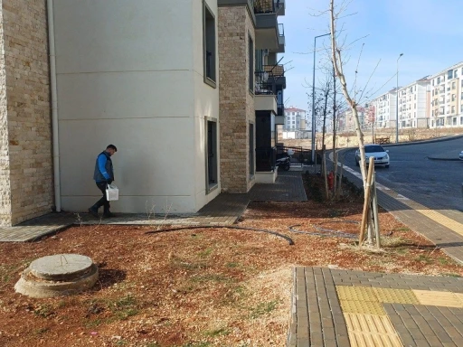 Adıyaman Belediyesi&rsquo;nden &Ouml;renli TOKİ&rsquo;de haşereyle m&uuml;cadele
