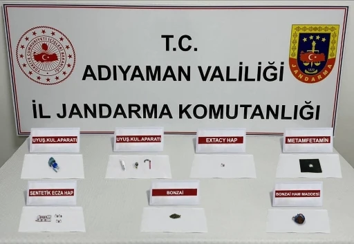 Adıyaman’da jandarmadan uyuşturucu operasyonu: 17 şahsa işlem yapıldı
