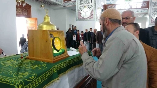 Adıyaman’da Sakal-ı Şerif’e büyük ilgi
