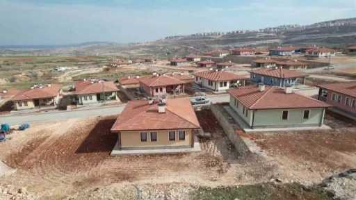 Adıyaman’da teslim edilen köy evleri sıcak yuva oluyor
