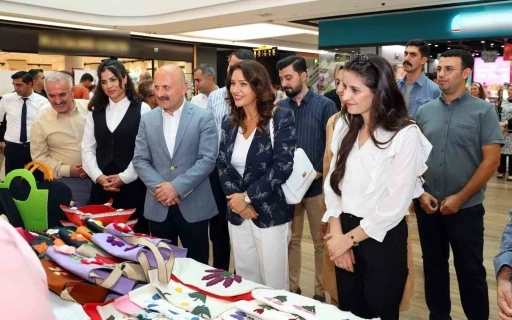Adıyamanlı kadınların el emeği göz nuru eserleri görücüye çıktı
