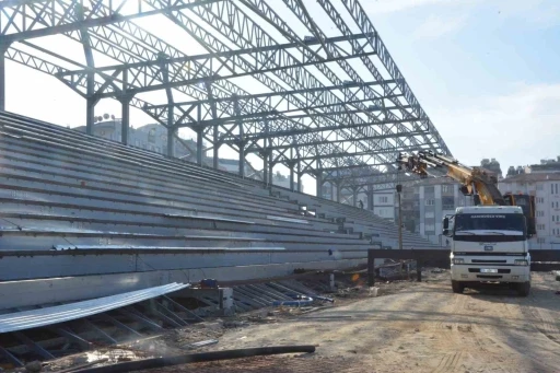 Adnan Menderes Stadı’nda çalışmalar sürüyor
