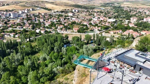 Adrenalin ve doğa tutkunlarının adresi B&uuml;nyan Cam Teras

