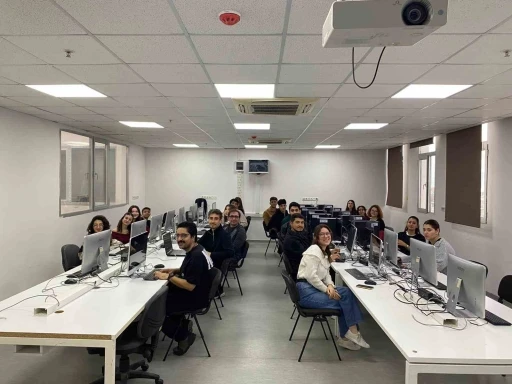 ADÜ’de bilgisayar labaratuvarı yenilendi
