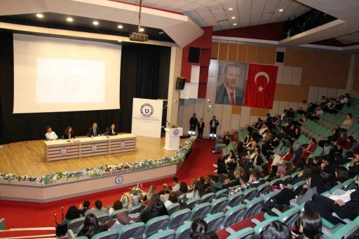 ADÜ’de &quot;Öğretmenlik Yolunda: Deneyimden İlham Almak&quot; etkinliği gerçekleştirildi
