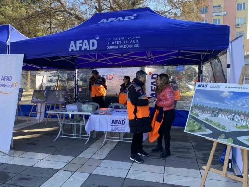 AFAD&rsquo;ın 16&rsquo;ncı kuruluş yıl d&ouml;n&uuml;m&uuml; Eskişehir&rsquo;de d&uuml;zenlenen programla kutlandı
