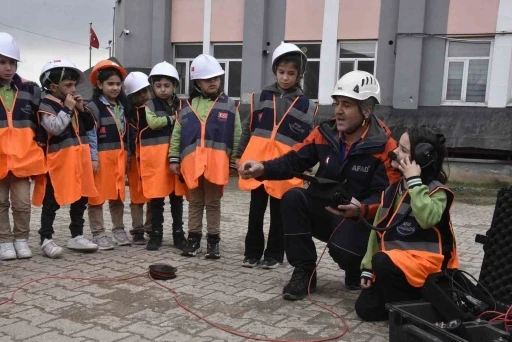 AFAD’tan çocuklara gönüllülük ve afet bilinci eğitimi
