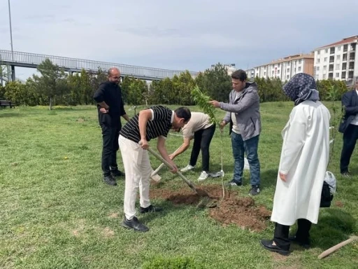 Afyonkahisar’da &quot;Ekibini Kur, İyilikle Değiştir, Dönüştür&quot; projesi hayata geçirildi
