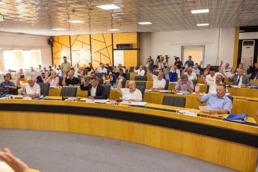 Afyonkarahisar Belediyesi halk otobüsü ücretlerine yüzde 47 zam yaptı
