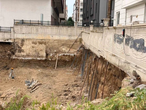 Afyonkarahisar&rsquo;da g&ouml;renleri hayrete d&uuml;ş&uuml;ren g&uuml;venlik &ouml;nlemi
