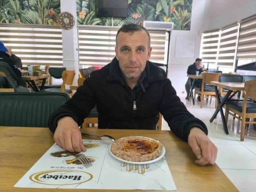 Afyonkarahisar&rsquo;ın damak &ccedil;atlatan lezzetinin sırrını işi ustaları anlattı
