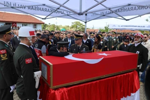 Afyonkarahisar kahramanını uğurladı

