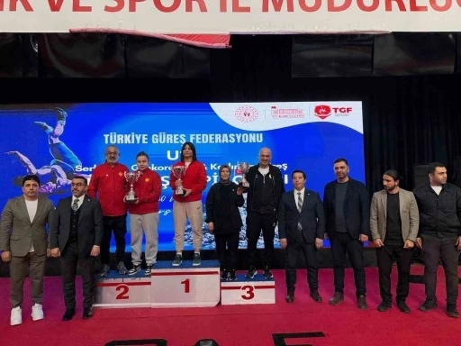 Afyonlu g&uuml;reş&ccedil;i T&uuml;rkiye şampiyonu oldu
