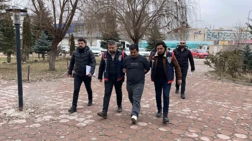 Ağabeyini &ouml;ld&uuml;ren cinayet zanlısı adliyeye sevk edildi
