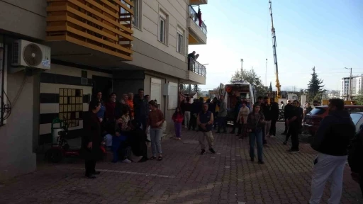 Ağabeyini silahla vurarak &ouml;ld&uuml;rd&uuml;, diğer ağabeyinin eşini de yaraladı
