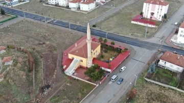 Ağa&ccedil;lar kesilmedi ortaya ilgin&ccedil; g&ouml;r&uuml;nt&uuml;ler &ccedil;ıktı
