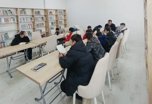 Ağa&ccedil;&ouml;ren&rsquo;de &ouml;ğrenciler k&uuml;t&uuml;phane ile buluştu