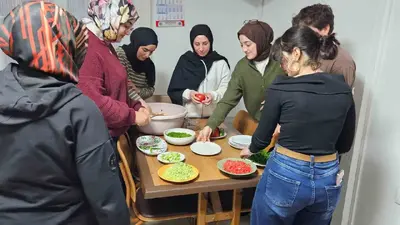 Yurtta kalan üniversiteliler paketli gıda yerine kısır tercih etti