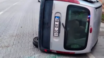 Önce refüje ardından otomobile çarparak devrildi: 1 yaralı