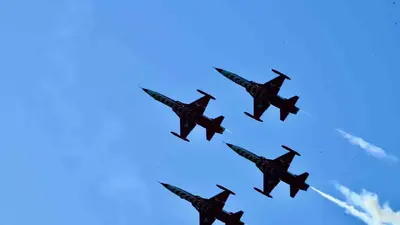 Türk Yıldızları’dan Fethiye semalarında nefes kesen prova