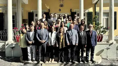 Muhtarlar Konfederasyonu temsilcileri ile Adm ve Gdz Elektrik temsilcileri İzmir’de buluştu