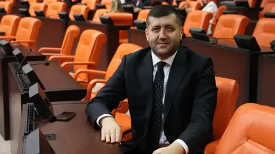 Baki Ersoy eylem yapan işçilere sahip çıktı