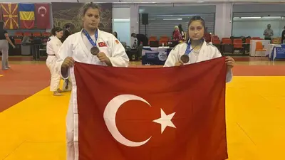 Salihlili sporculardan Yunanistan’da madalya başarısı